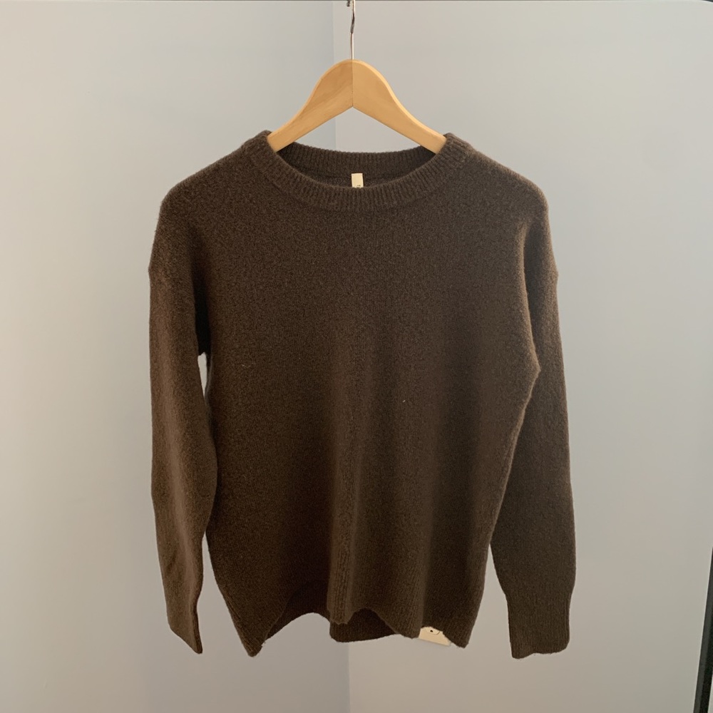 ARITZIA/BABATON - CASHMERE BLEND SWEATER